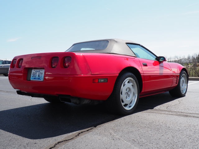 Pre-Owned 1992 Chevrolet Corvette convert